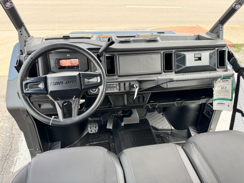 2026 Can-Am Defender MAX XT HD11 in Seymour, Indiana - Photo 7