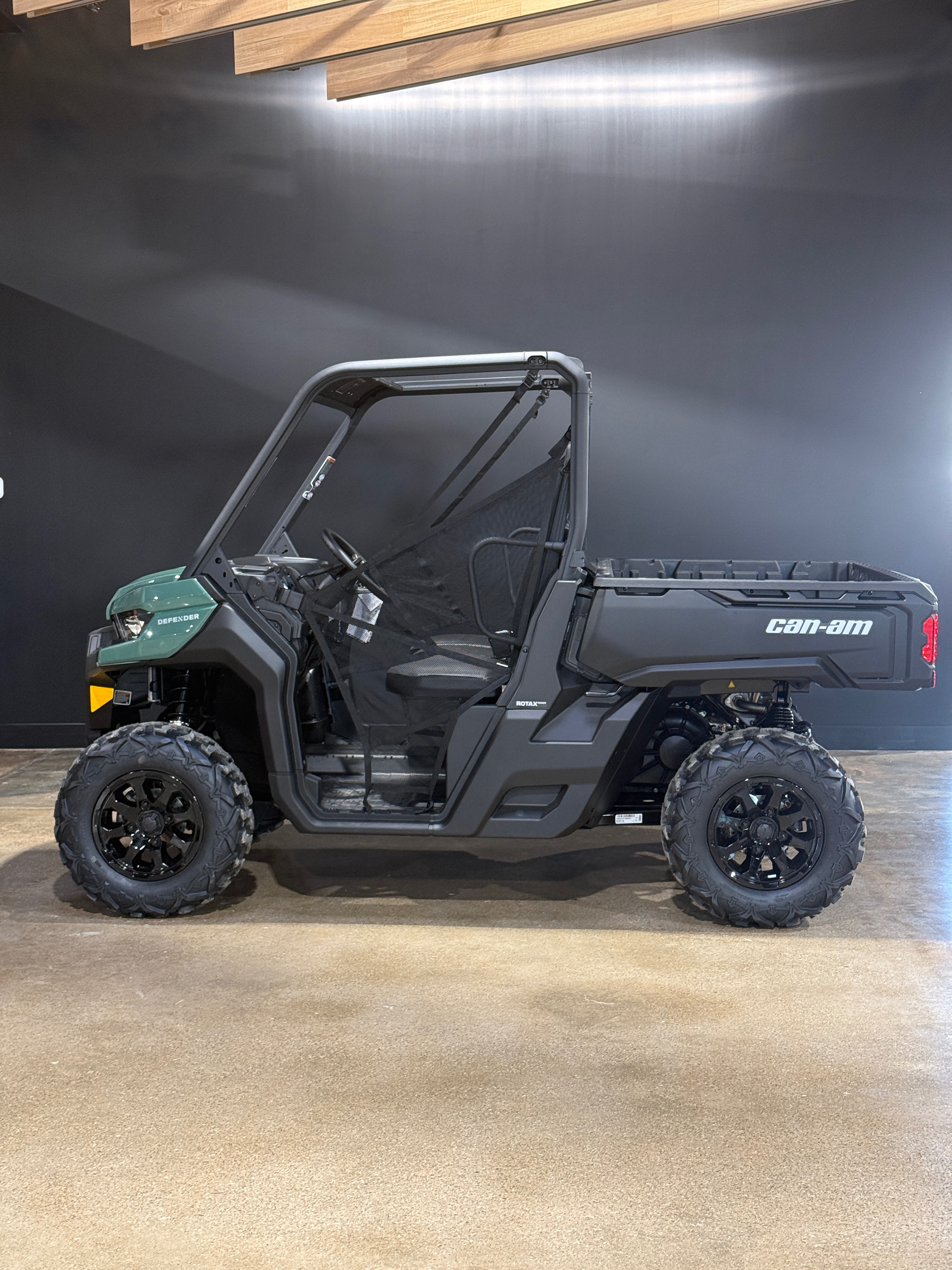 2026 Defender DPS HD7