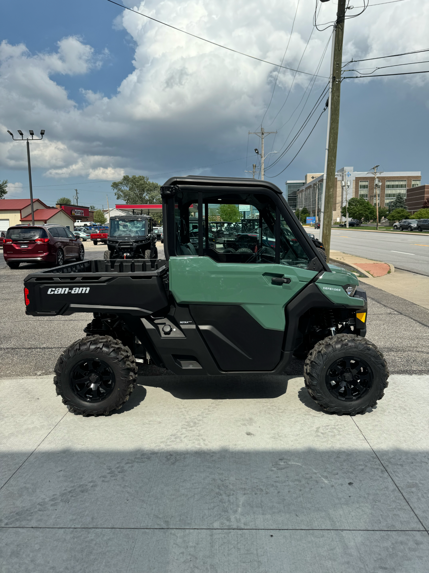 2026 Can-Am Defender DPS CAB HD10 in Seymour, Indiana - Photo 3