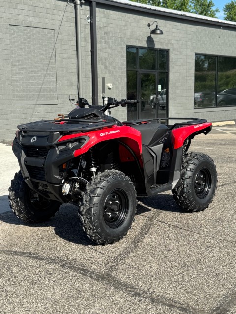 2026 Can-Am Outlander DPS 700 in Seymour, Indiana - Photo 2