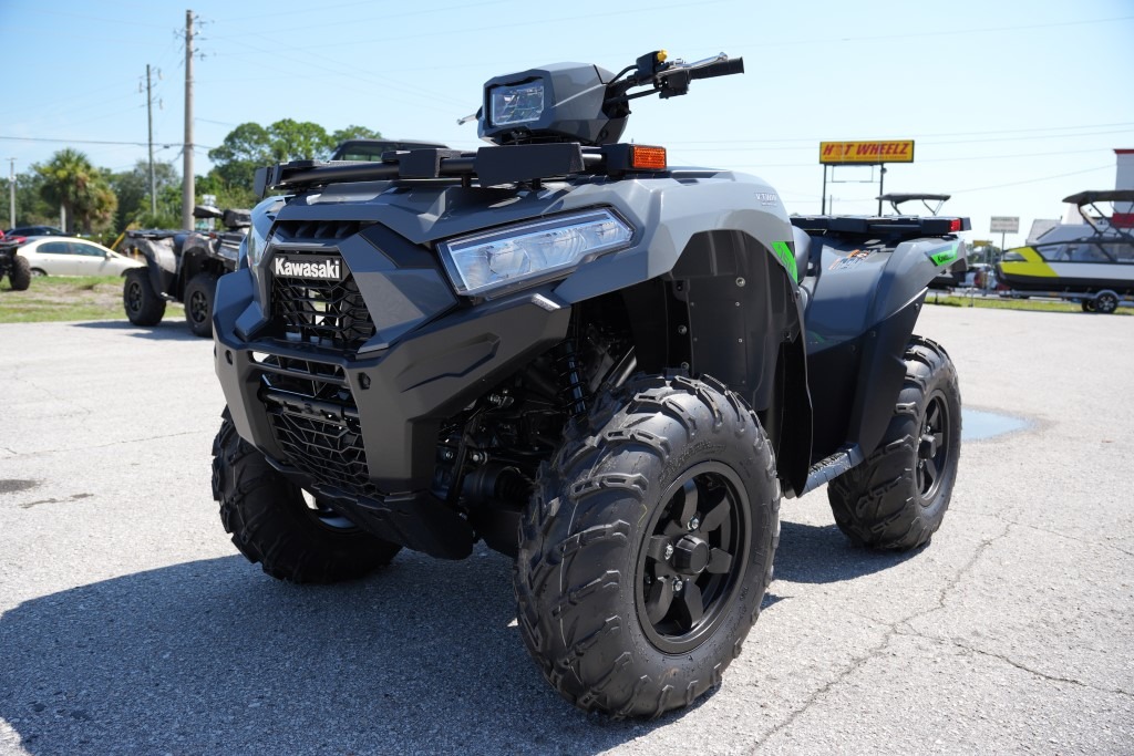 2027 Kawasaki Brute Force® 750 EPS 7