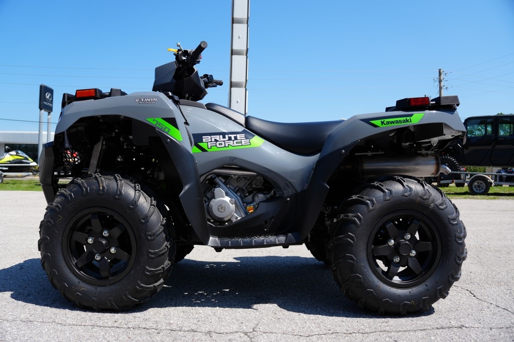 2027 Kawasaki Brute Force® 750 EPS 8