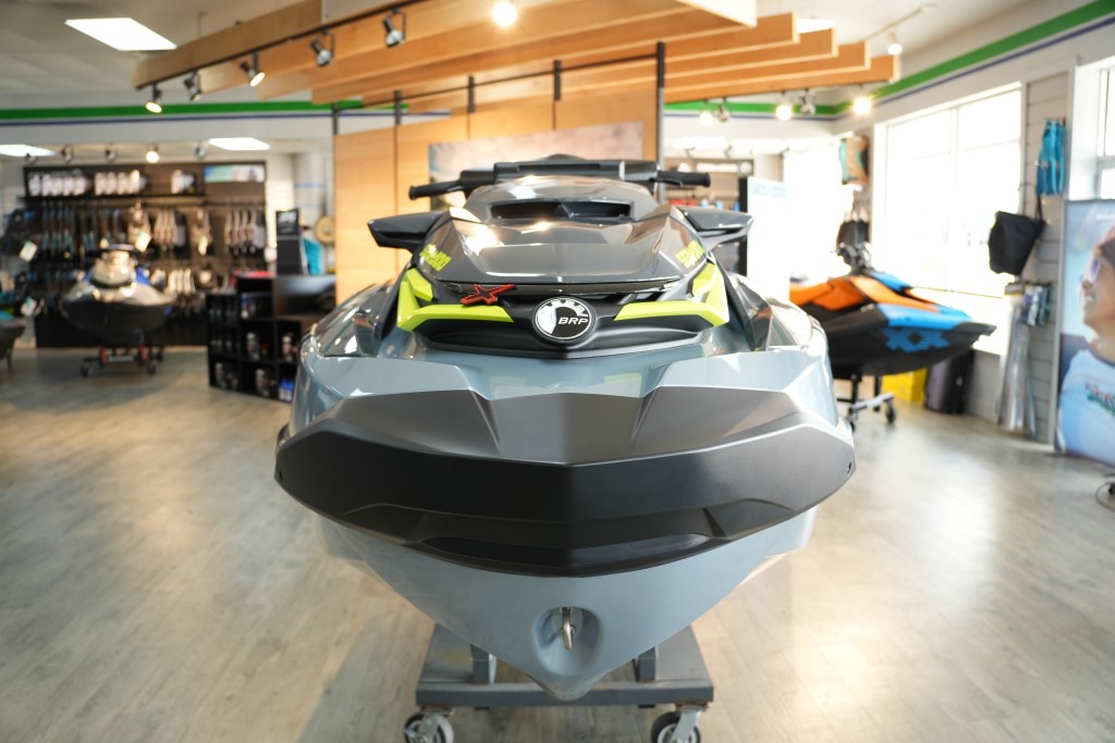 2026 Sea-Doo RXT-X 325 + Tech Package 3