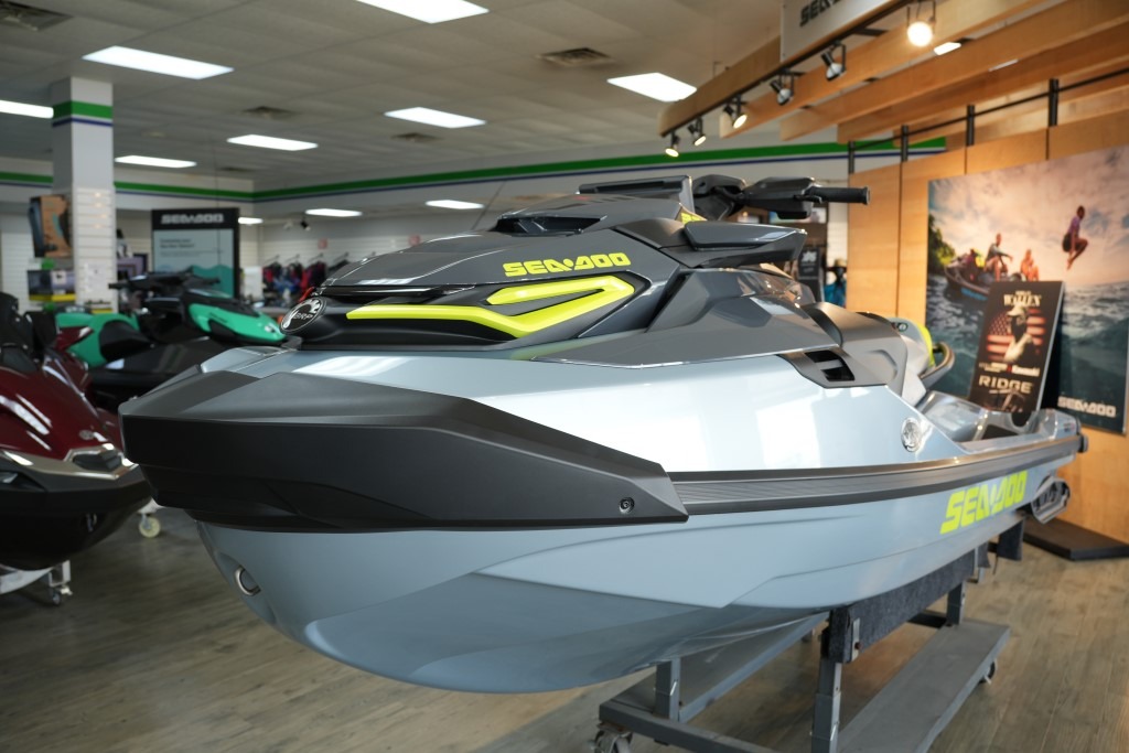 2026 Sea-Doo RXT-X 325 + Tech Package 4