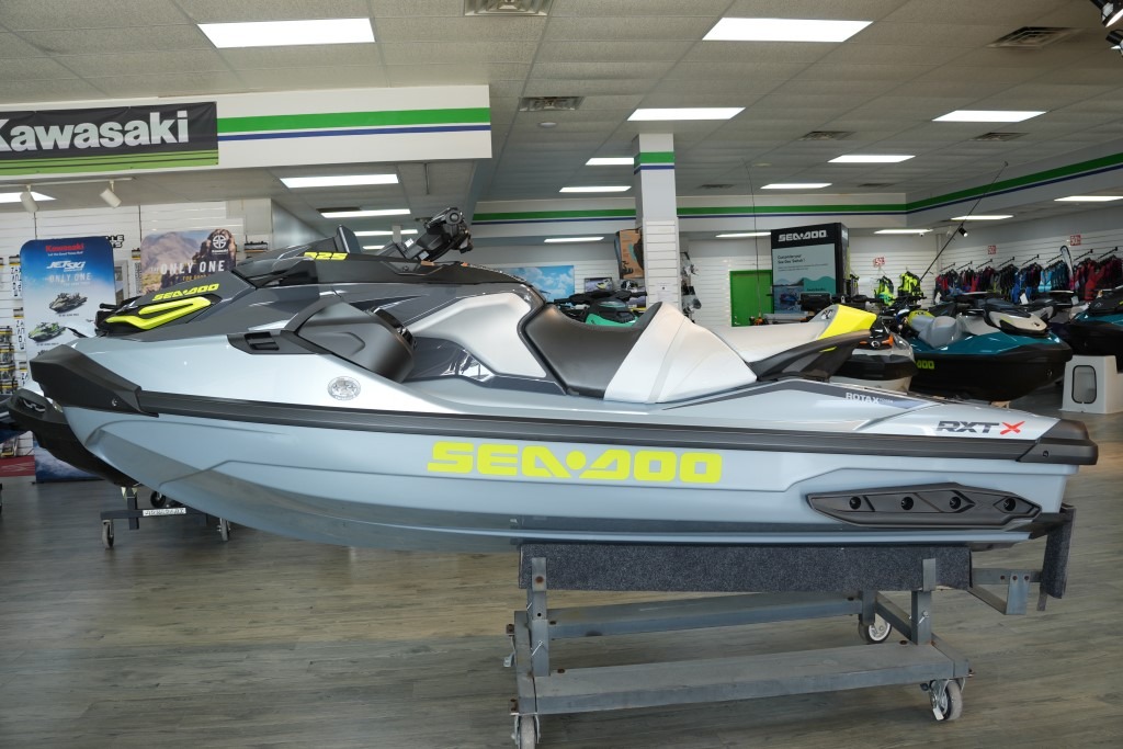 2026 Sea-Doo RXT-X 325 + Tech Package 5