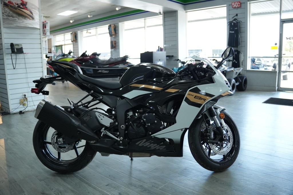 2026 Ninja® ZX-6R