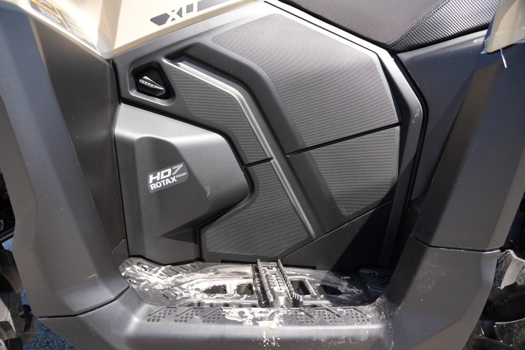 2026 Can-Am™ Outlander PRO XU HD7 7