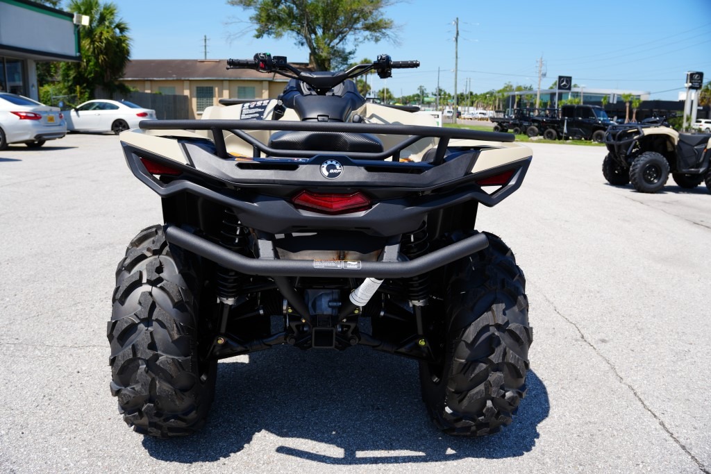 2026 Can-Am™ Outlander PRO XU HD7 9
