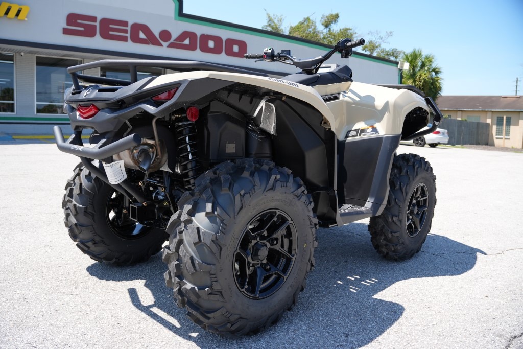 2026 Can-Am™ Outlander PRO XU HD7 11