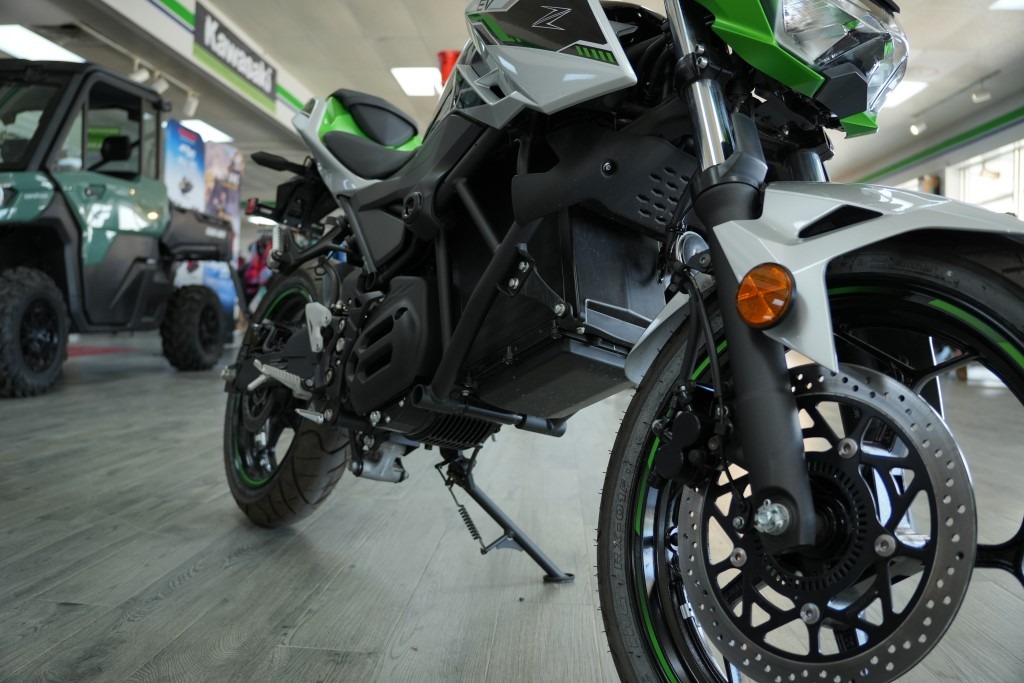 2024 Kawasaki Z e-1 ABS 2