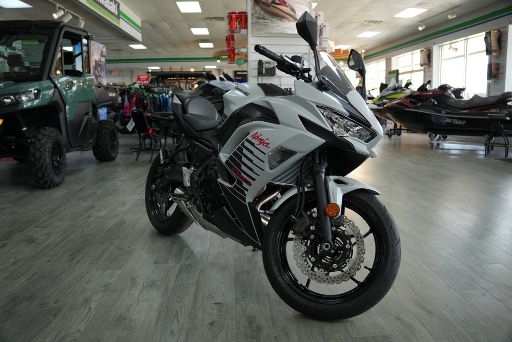 2026 Kawasaki Ninja® 650 ABS 2