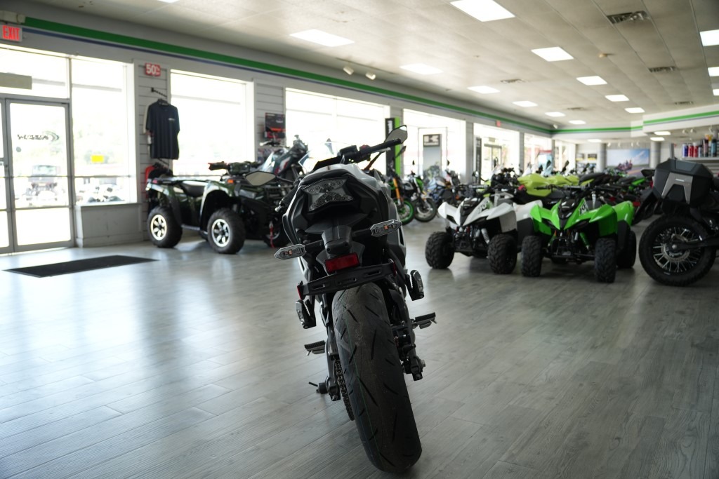 2026 Kawasaki Ninja® 650 ABS 12