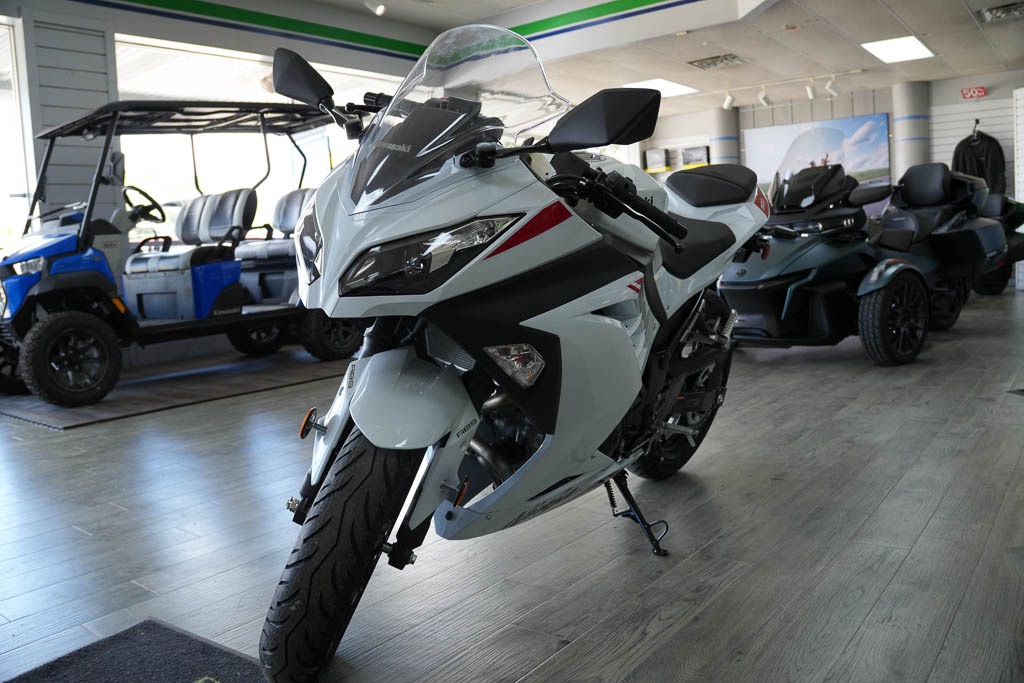 2026 Kawasaki Ninja® 300 ABS 6
