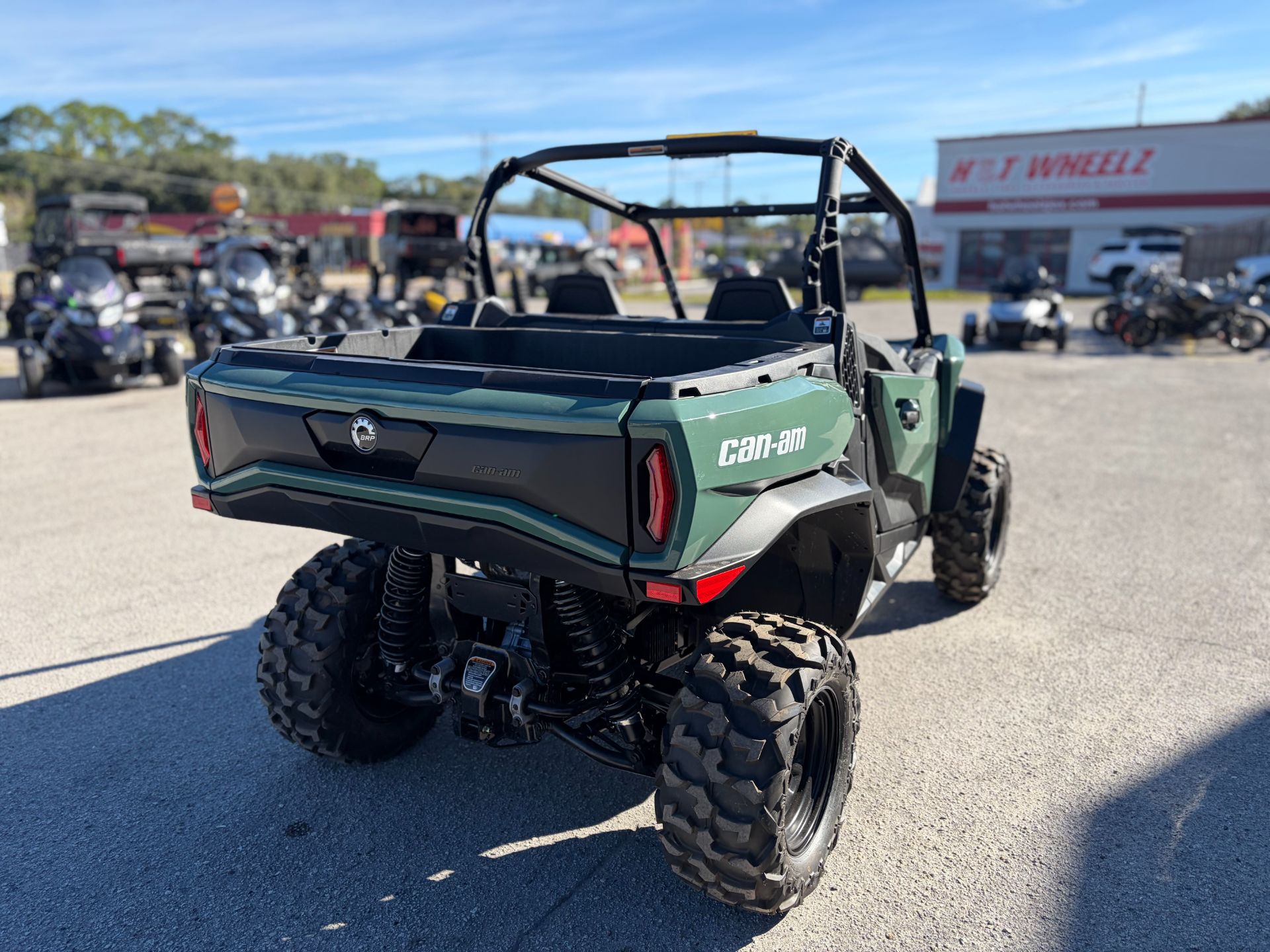 2026 Can-Am™ Commander DPS 1000R 3