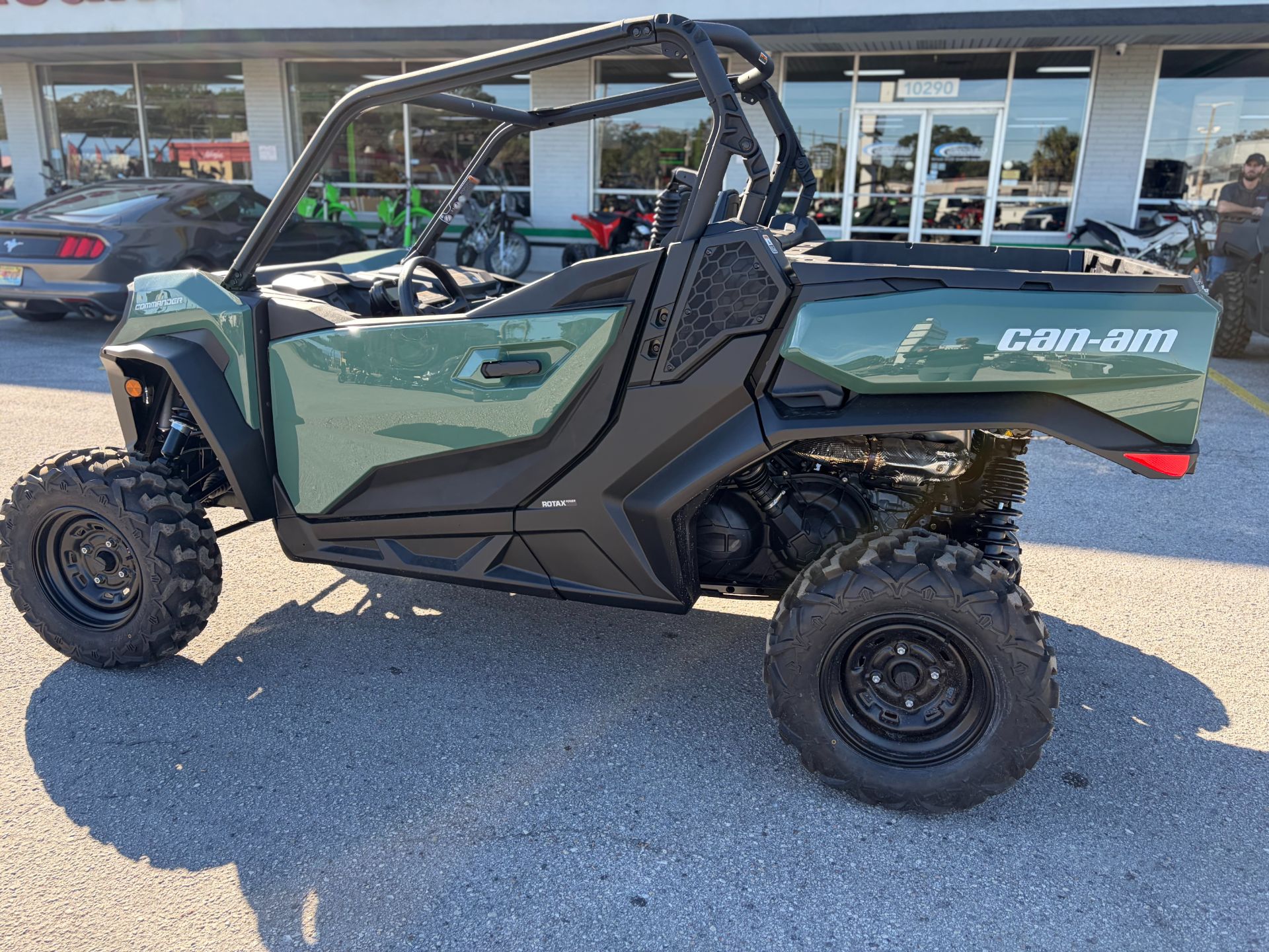 2026 Can-Am™ Commander DPS 1000R 5