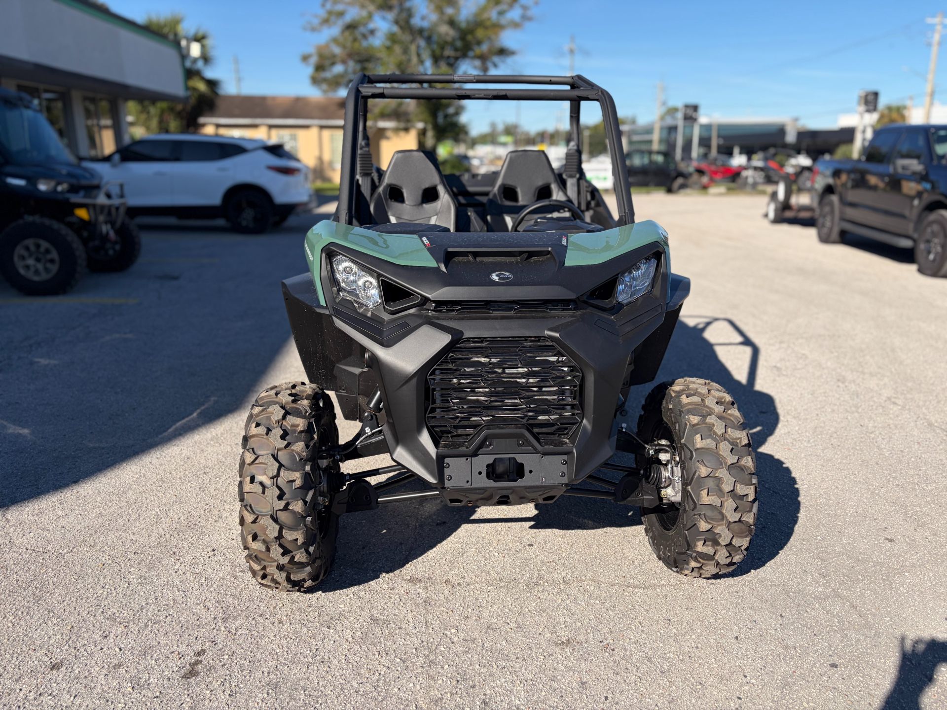 2026 Can-Am™ Commander DPS 1000R 8