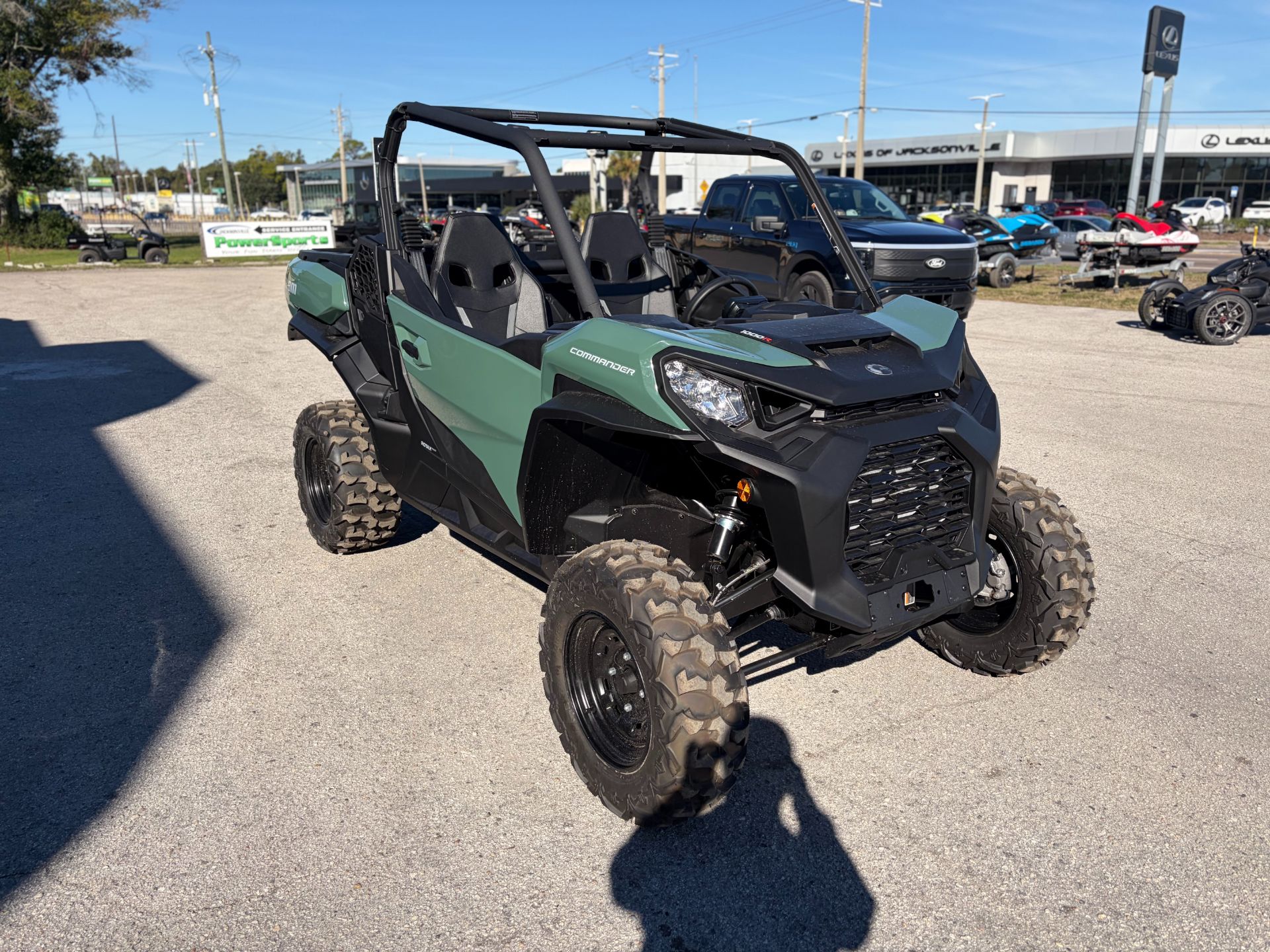 2026 Can-Am™ Commander DPS 1000R 9