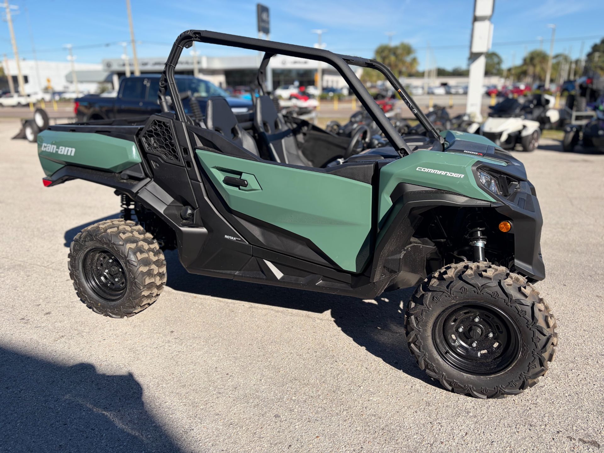 2026 Can-Am™ Commander DPS 1000R 10