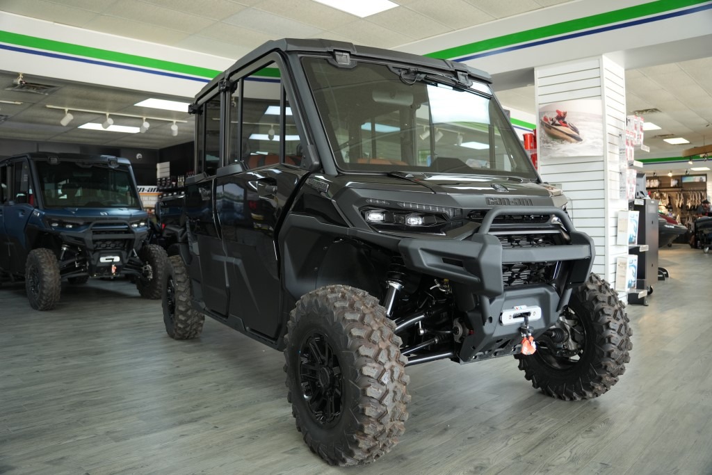 2026 Can-Am™ Defender MAX Lone Star CAB HD11 2