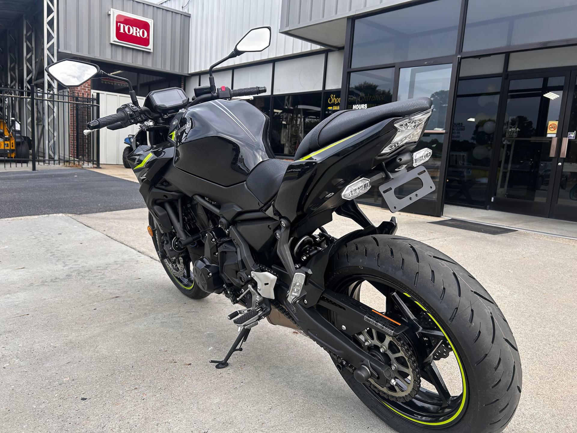 Used 2024 Kawasaki Z650 Motorcycles in Greenville, NC | Stock