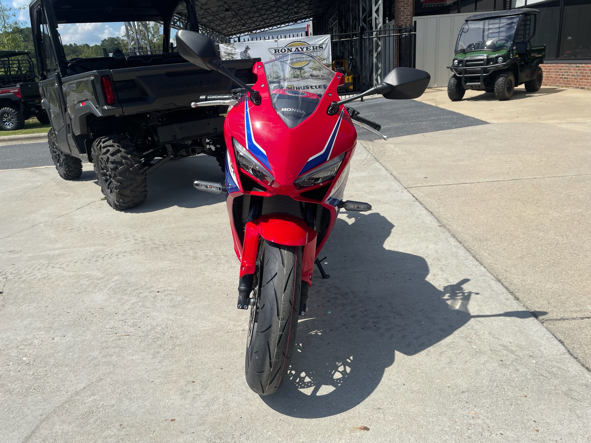 2026 Honda CBR650R E-Clutch 9