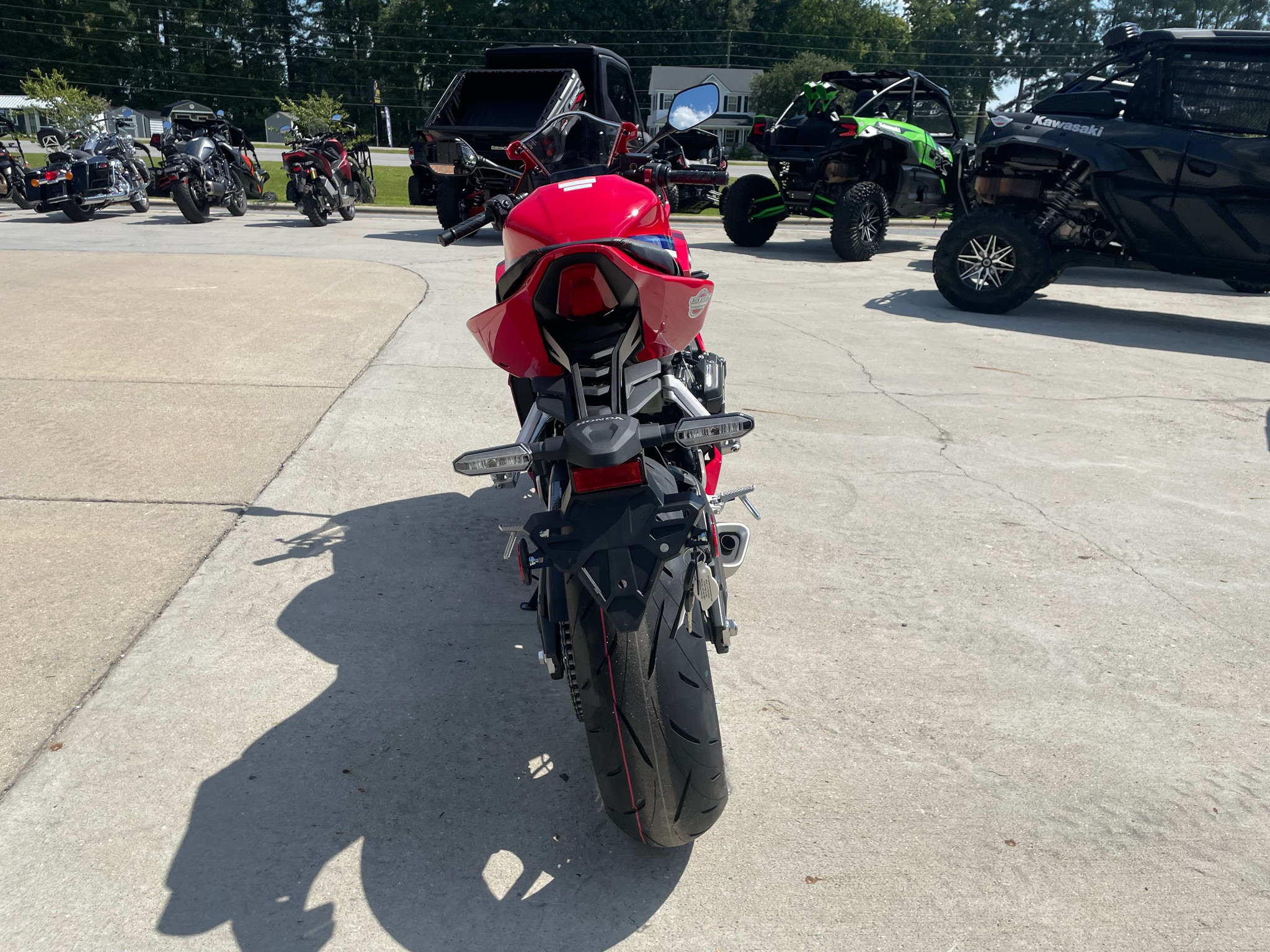 2026 Honda CBR650R E-Clutch 10