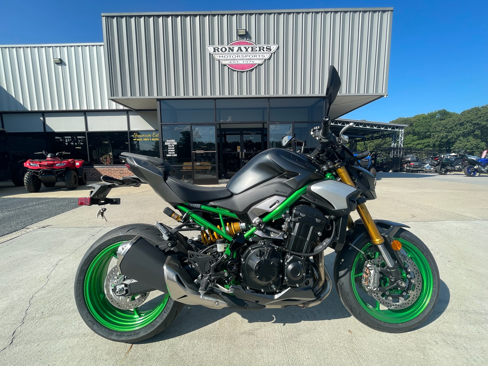 New 2026 Kawasaki Z900 SE ABS Motorcycles in Greenville, NC
