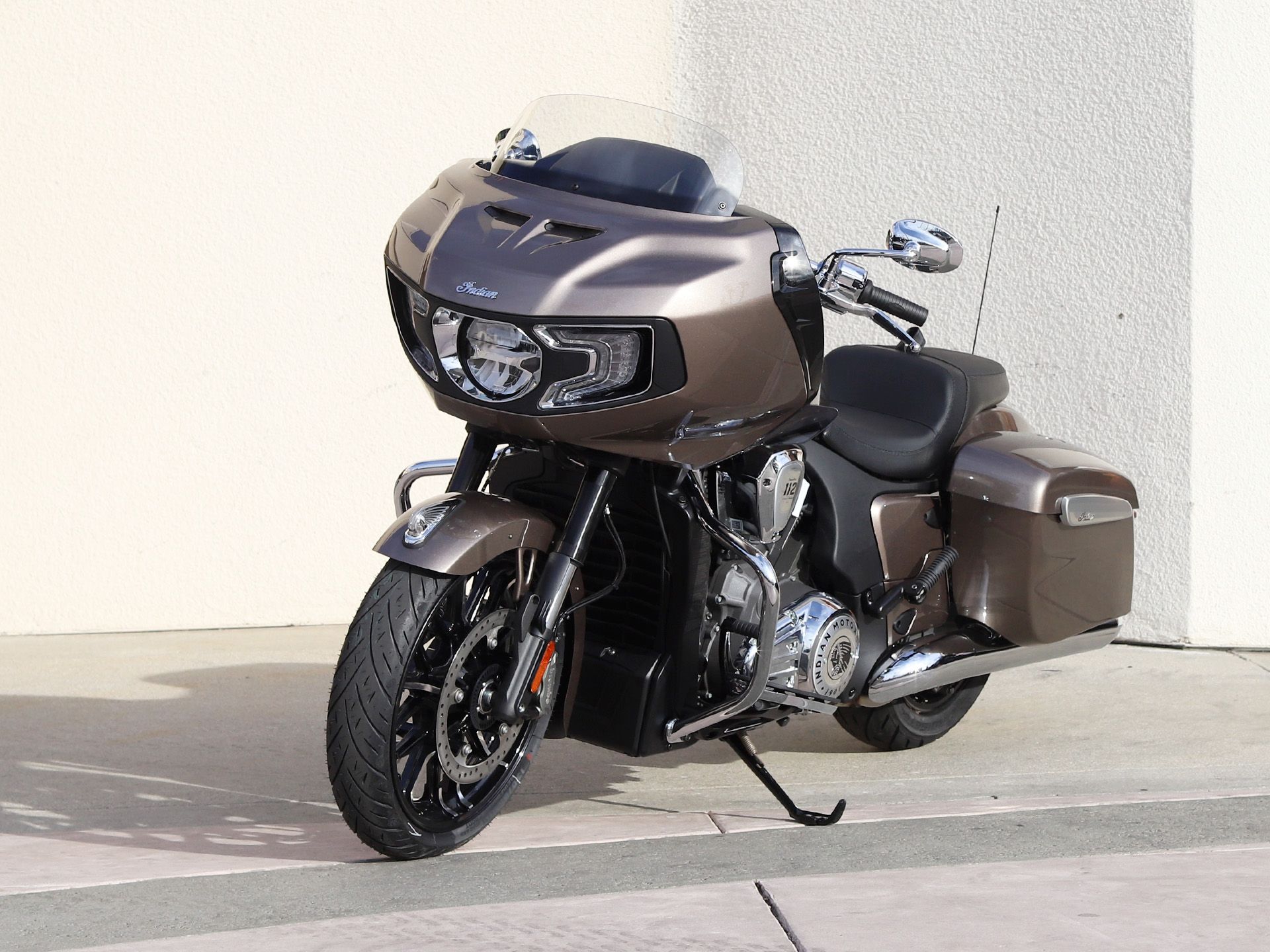 ショーティータイプ　ポリヘル　ＸＬ　アイボリー×ブラックメタ　新品　エイジング 2026 Indian Motorcycle Challenger® Limited 112 Motorcycles EL