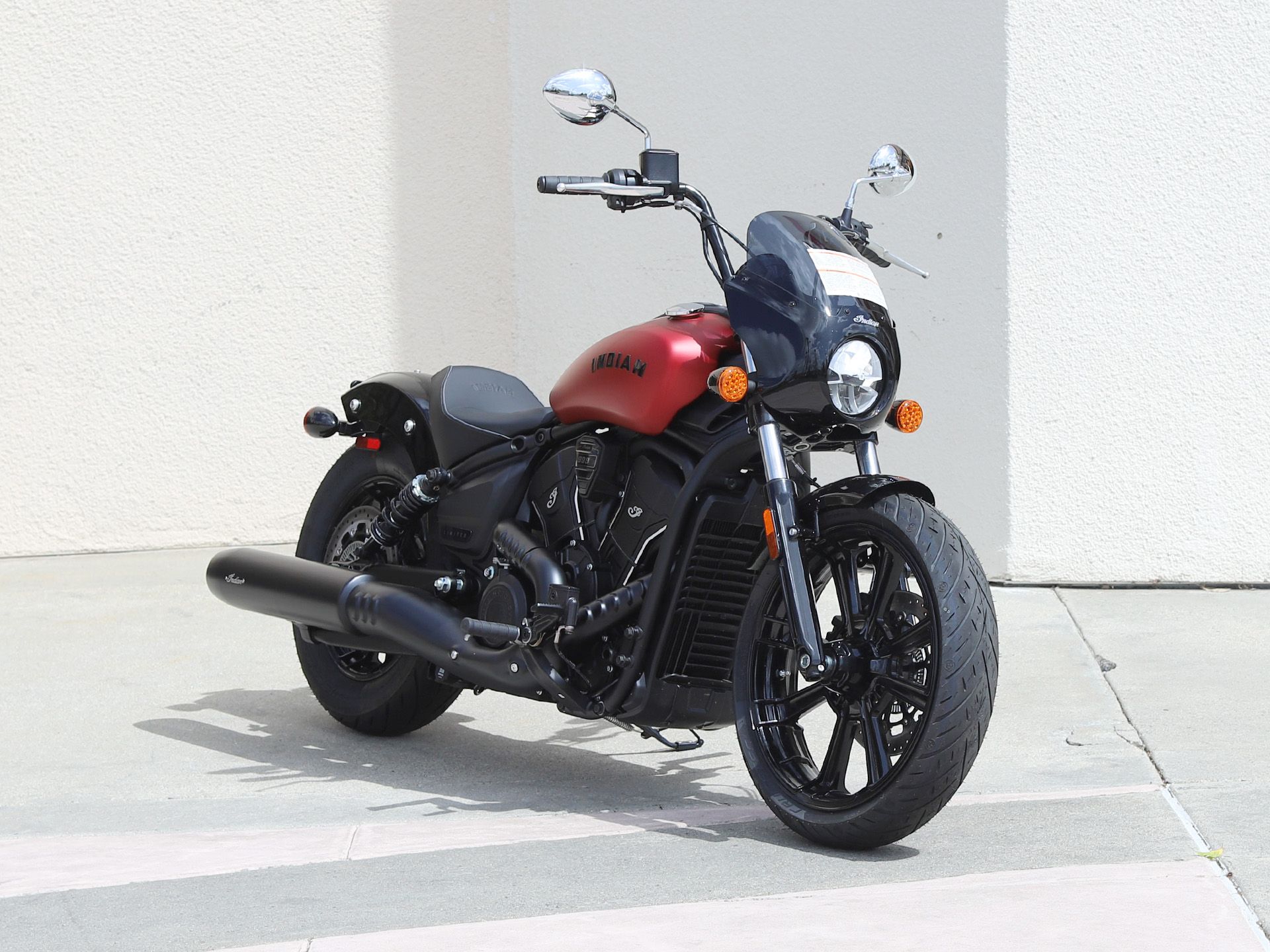 最前線の 2025 Indian Limited Sixty Scout® Sport Motorcycle その他