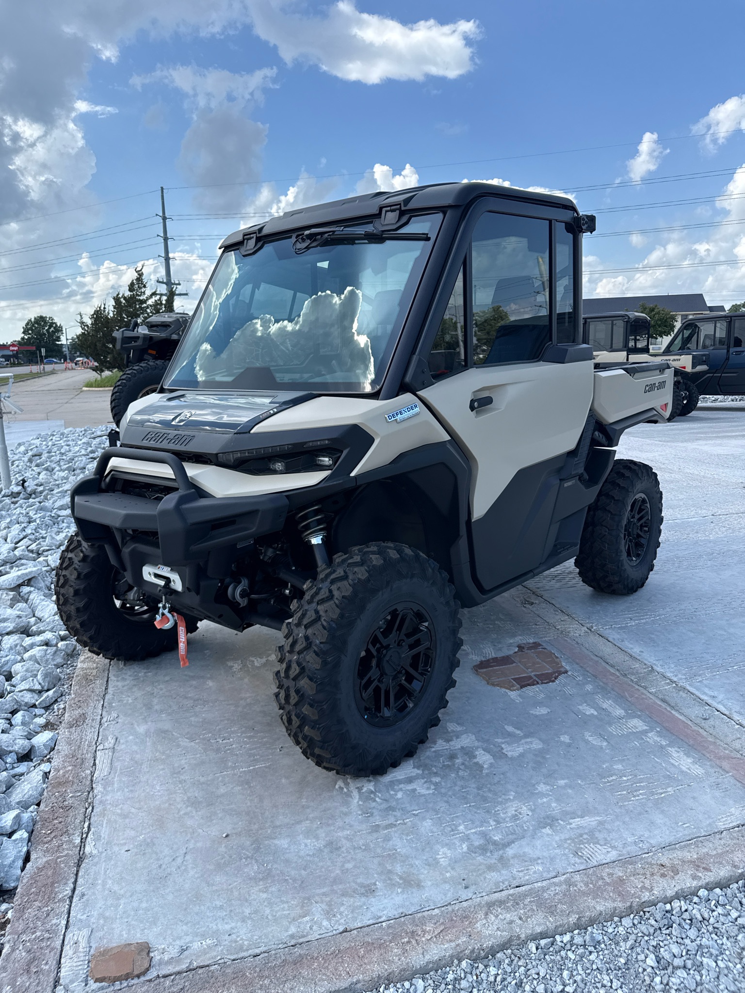 2026 Can-Am™ Defender Limited HD11 1