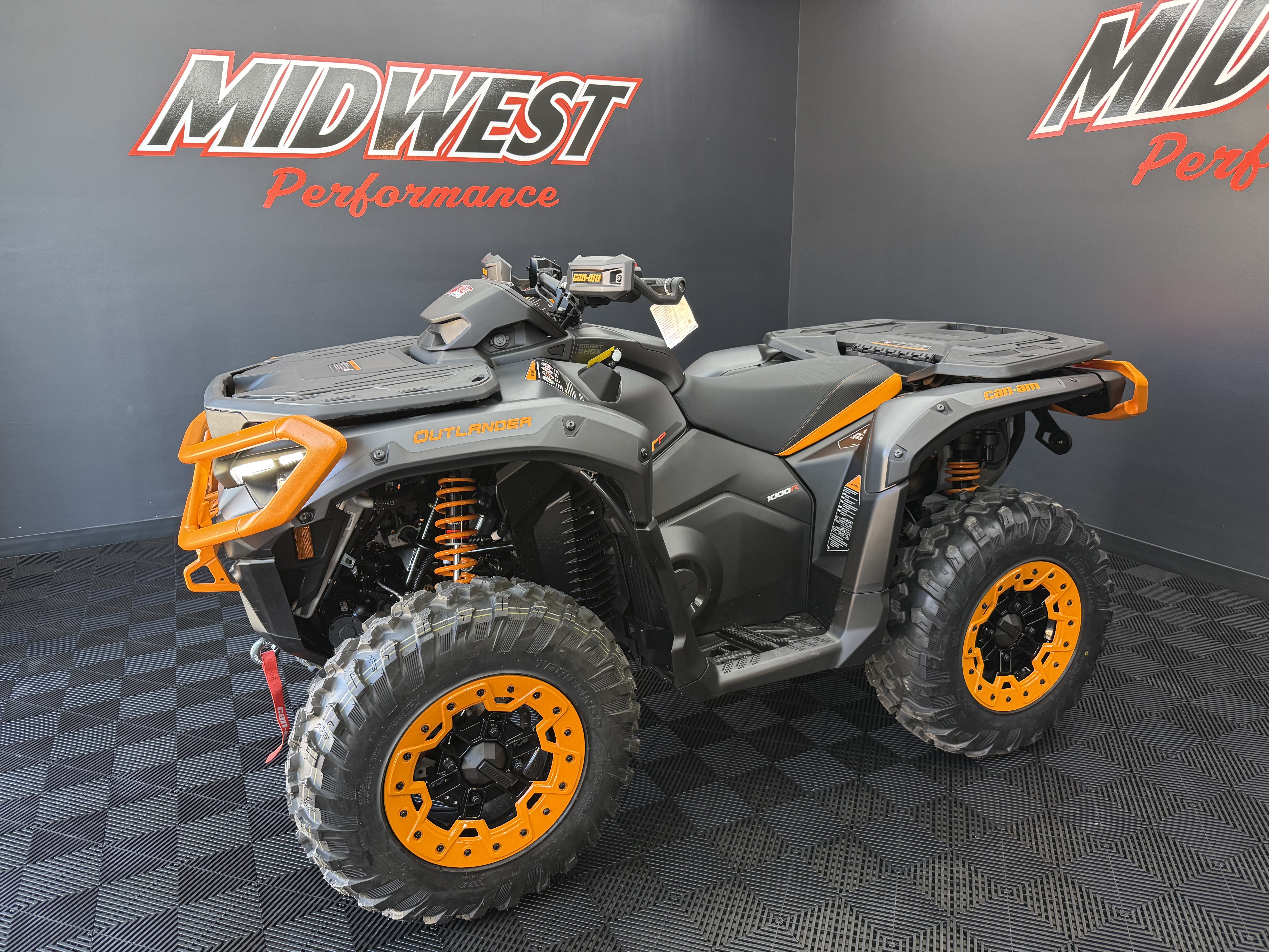 New 2026 Can-Am Outlander XT-P 1000R Smart-Shox with 10.25 in