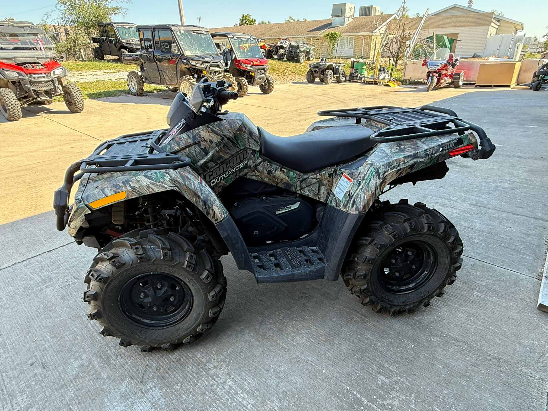 2008 Can-Am Outlander™ 650 H.O. EFI XT in Keokuk, Iowa - Photo 2