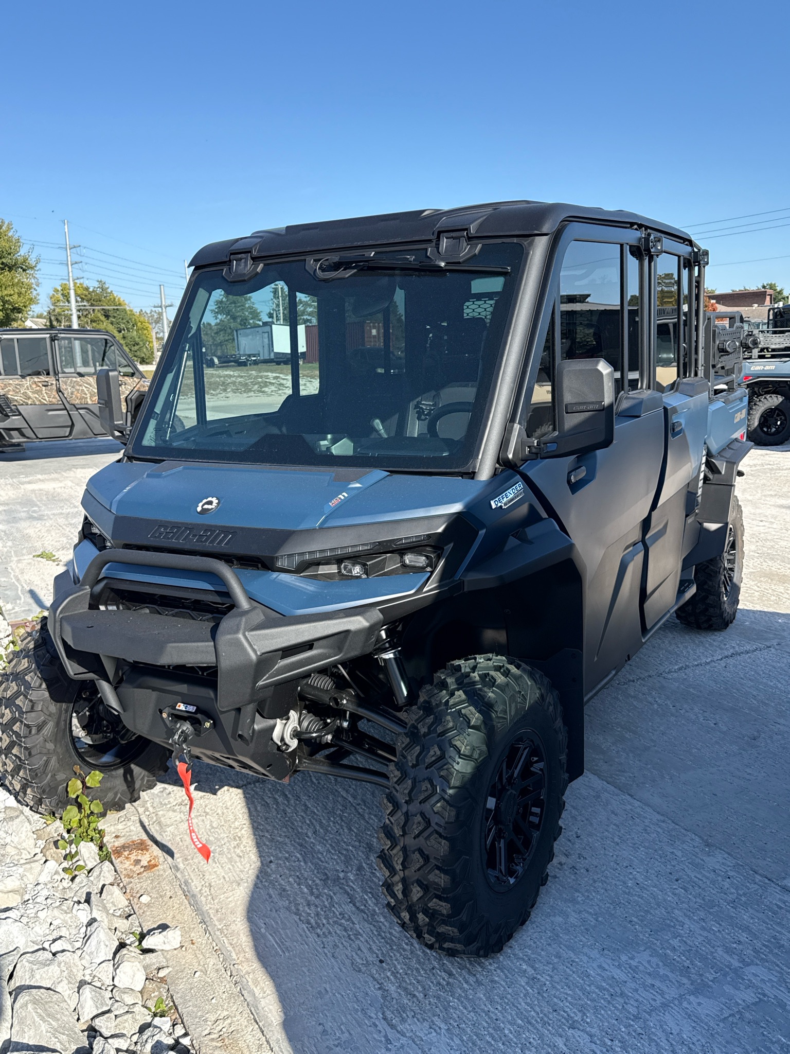 2027 Can-Am™ Defender XU MAX Limited HD11 1