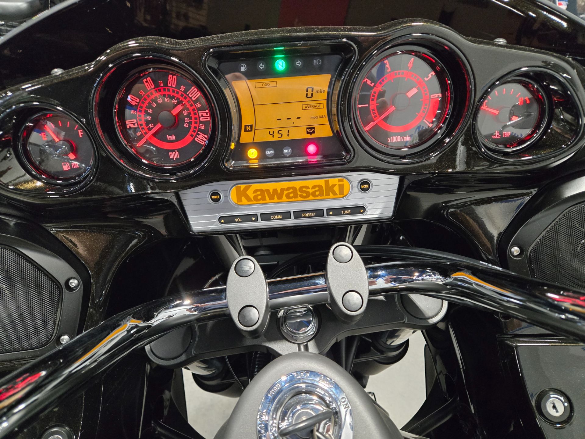 2025 Kawasaki Vulcan® 1700 Vaquero® ABS 8