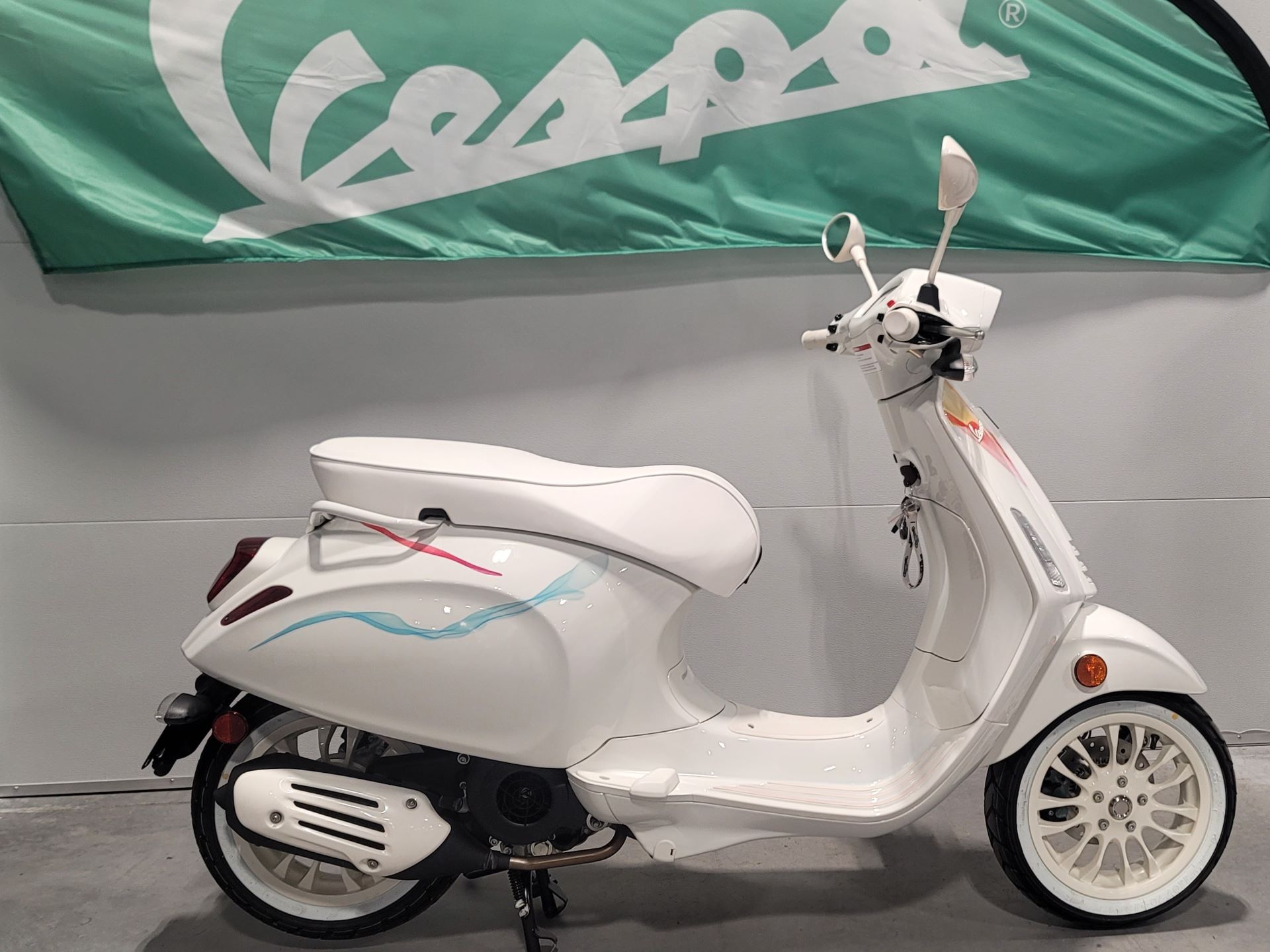 New 2022 Vespa Sprint 150 White Splash Edition | Scooters in
