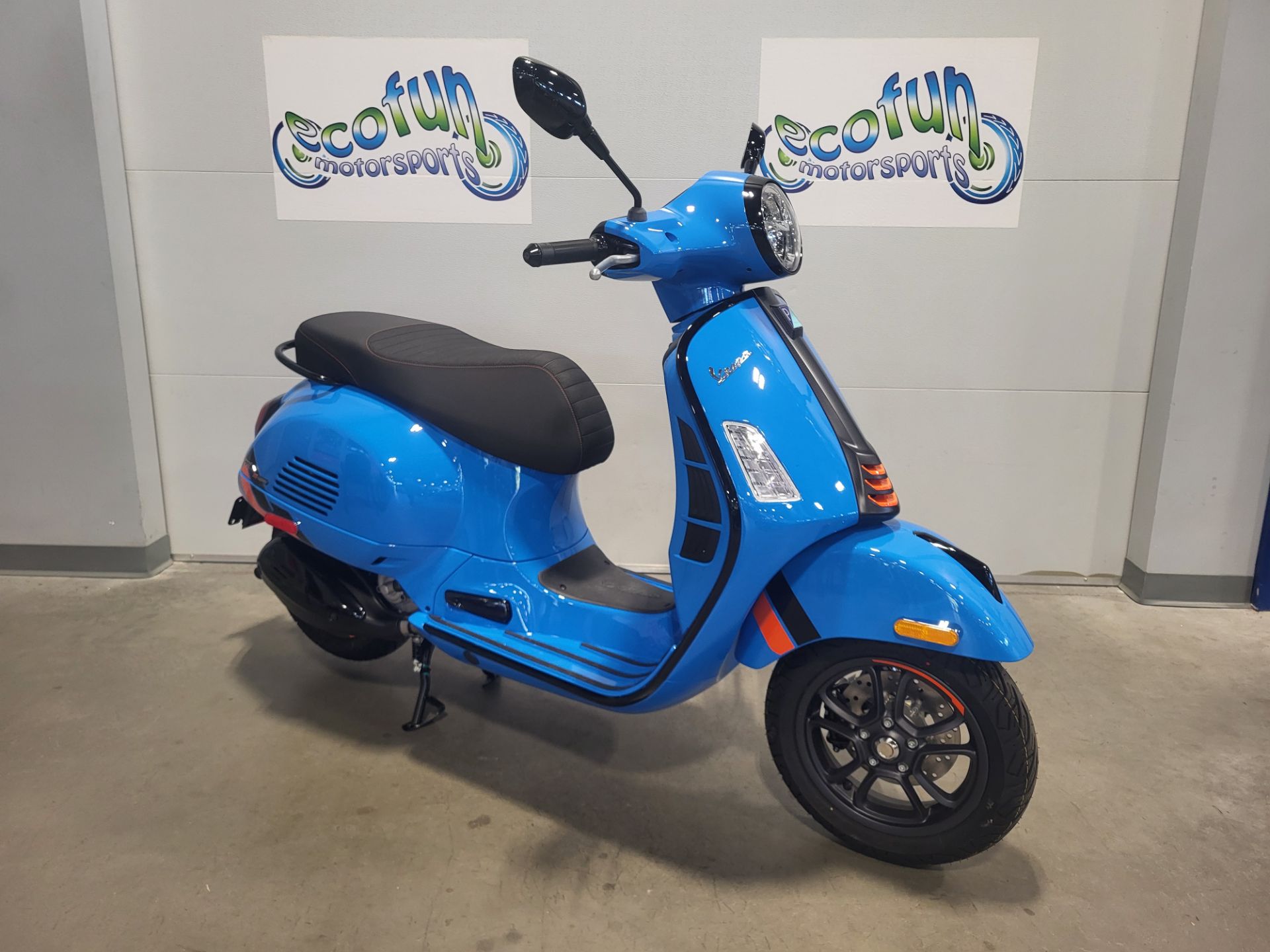 2026 Vespa GTS 310 SuperSport 1