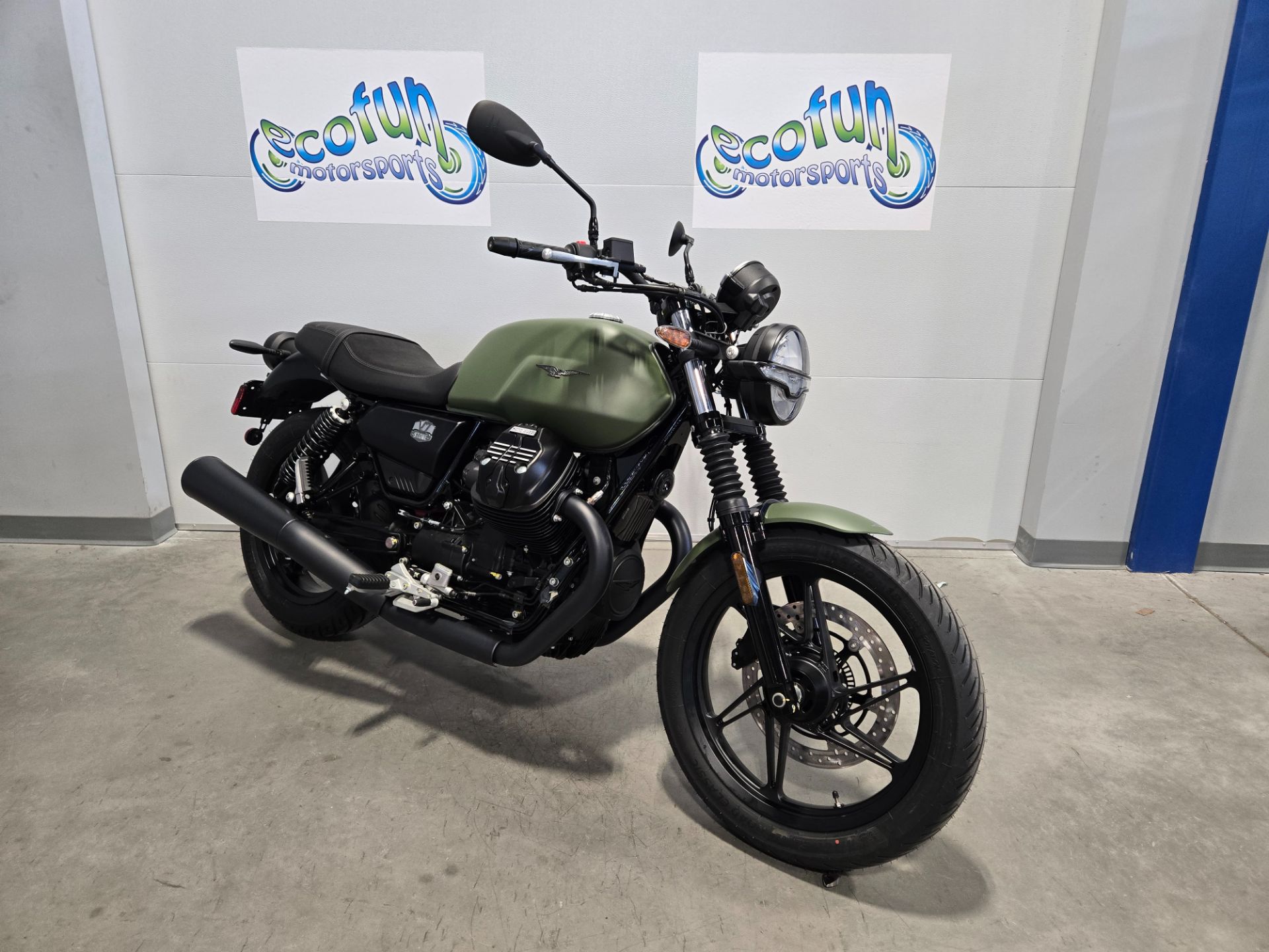 2024 Moto Guzzi photo 2