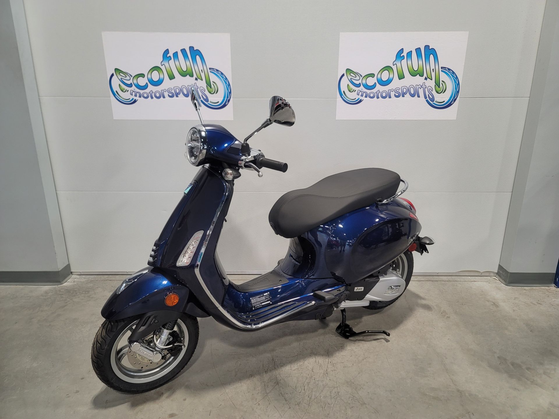 2025 Vespa Primavera 150 2