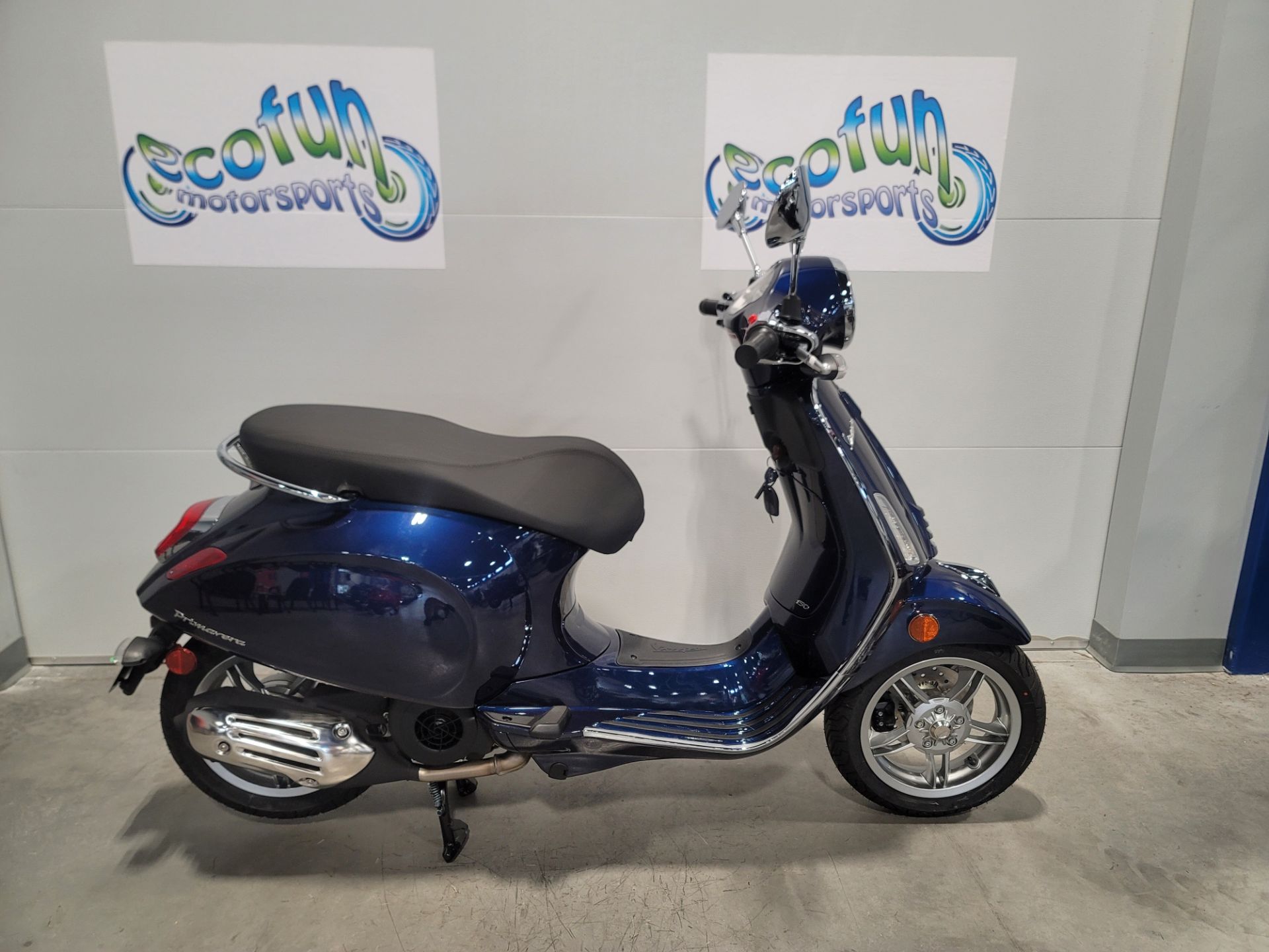2025 Vespa Primavera 150 4