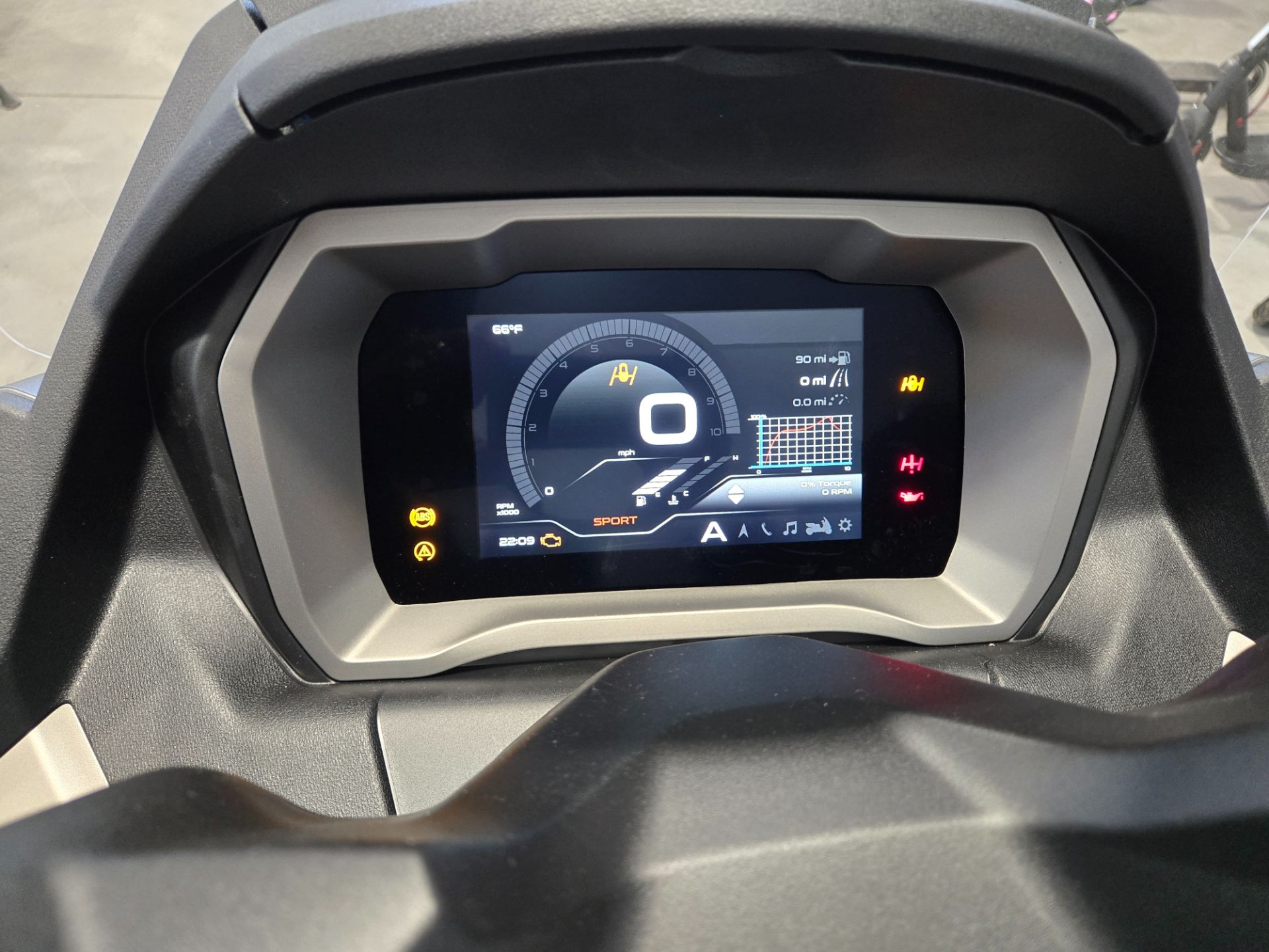 2026 Piaggio MP3 530 Exclusive 8