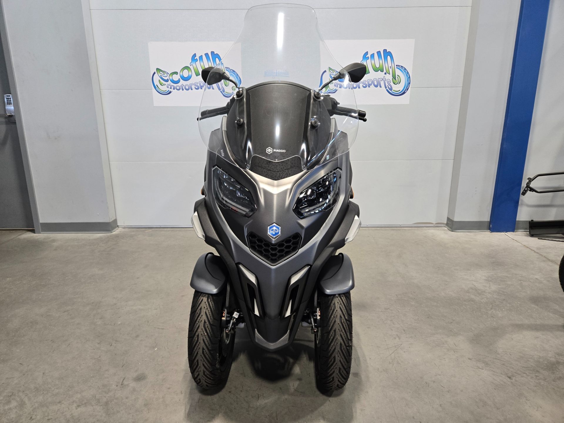 2026 Piaggio MP3 530 Exclusive 6