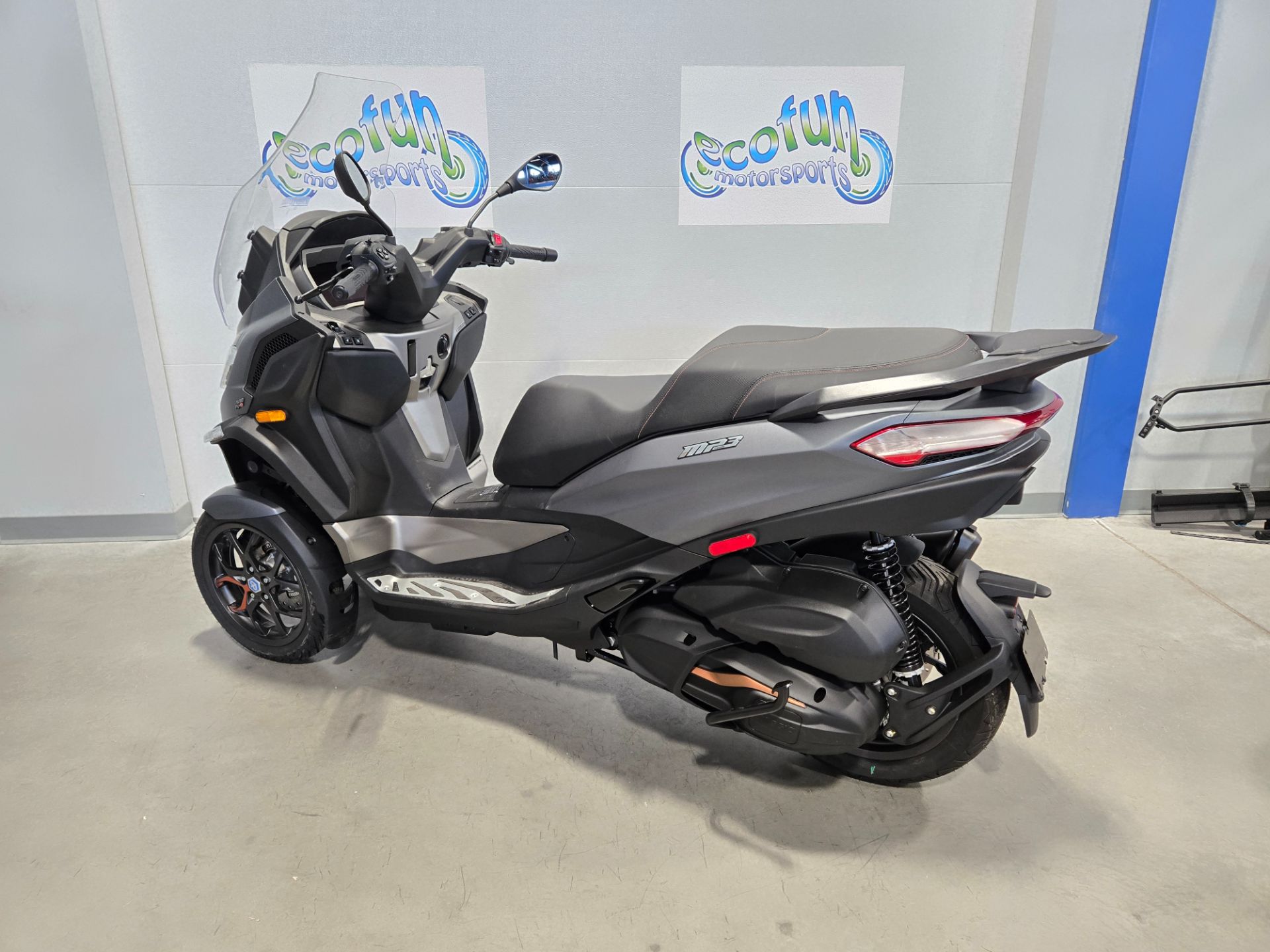 2026 Piaggio MP3 530 Exclusive 11