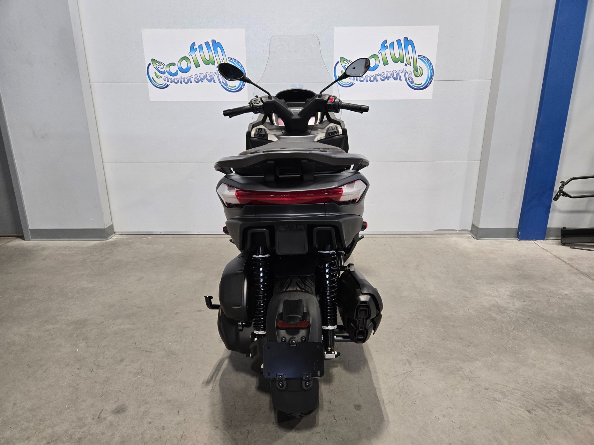 2026 Piaggio MP3 530 Exclusive 7