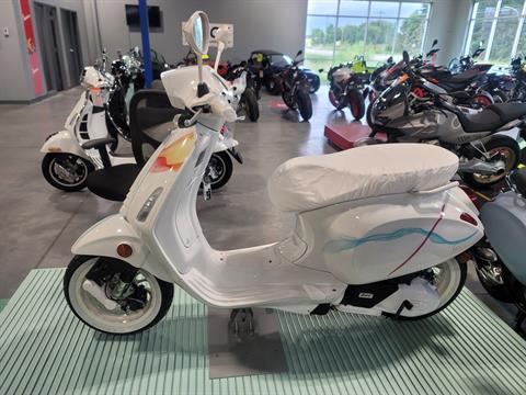New 2022 Vespa Sprint 150 White Splash 2 Edition | Scooters in