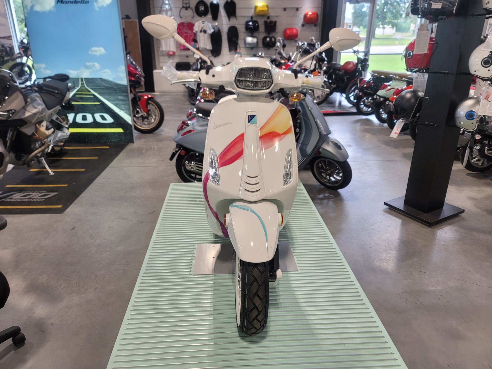 New 2022 Vespa Sprint 150 White Splash 2 Edition | Scooters in