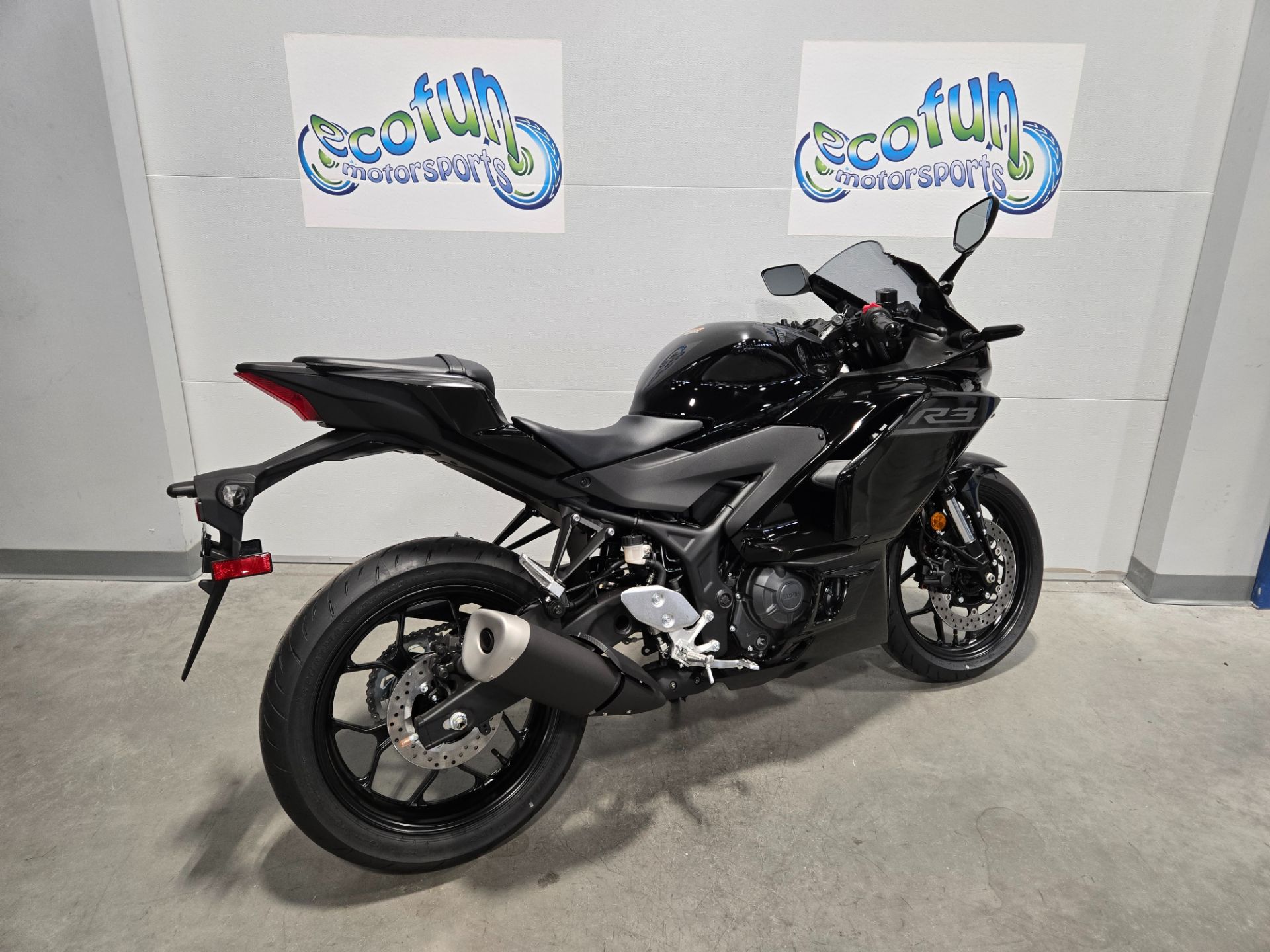 2026 Yamaha YZF-R3 7
