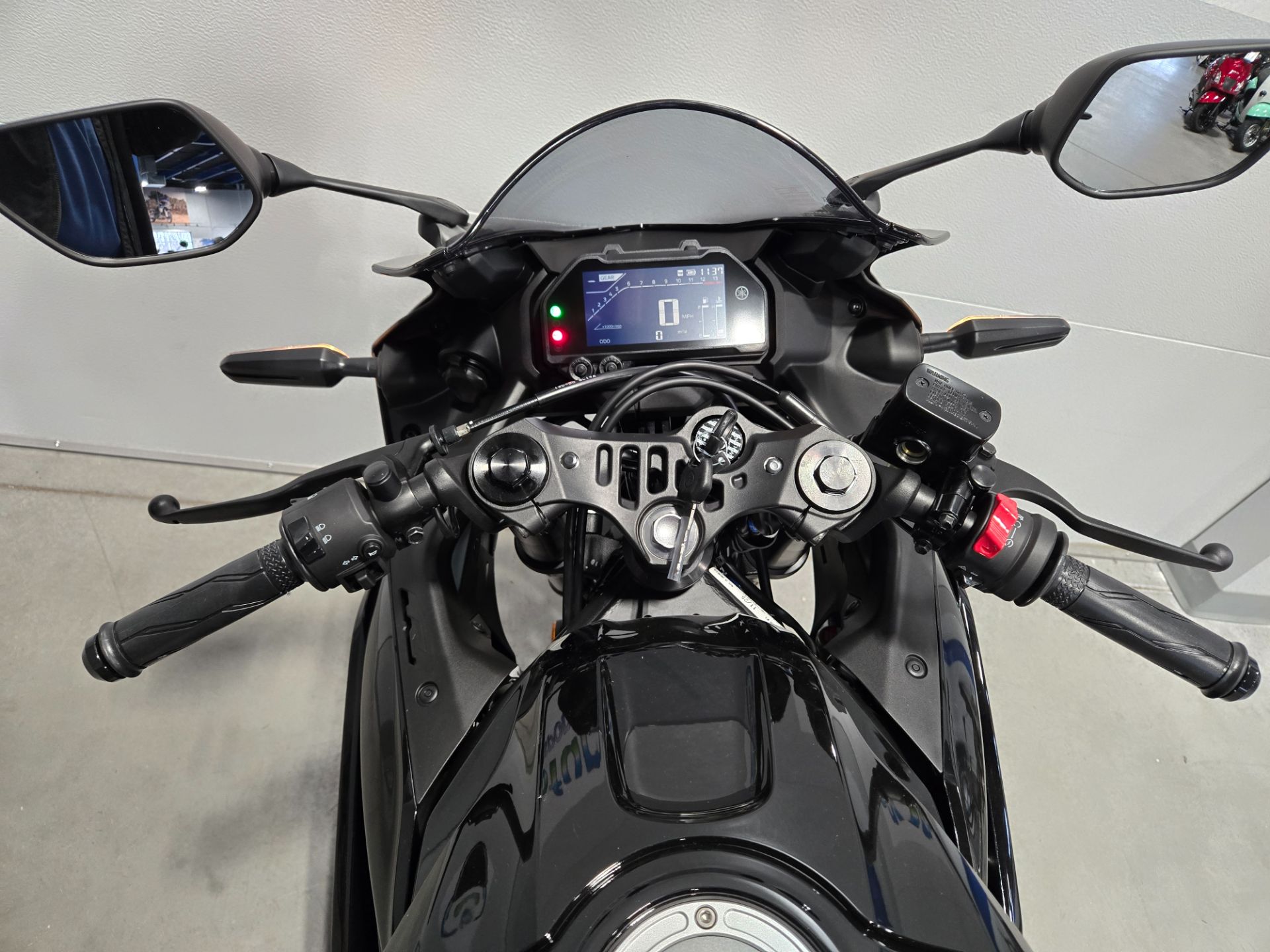2026 Yamaha YZF-R3 9