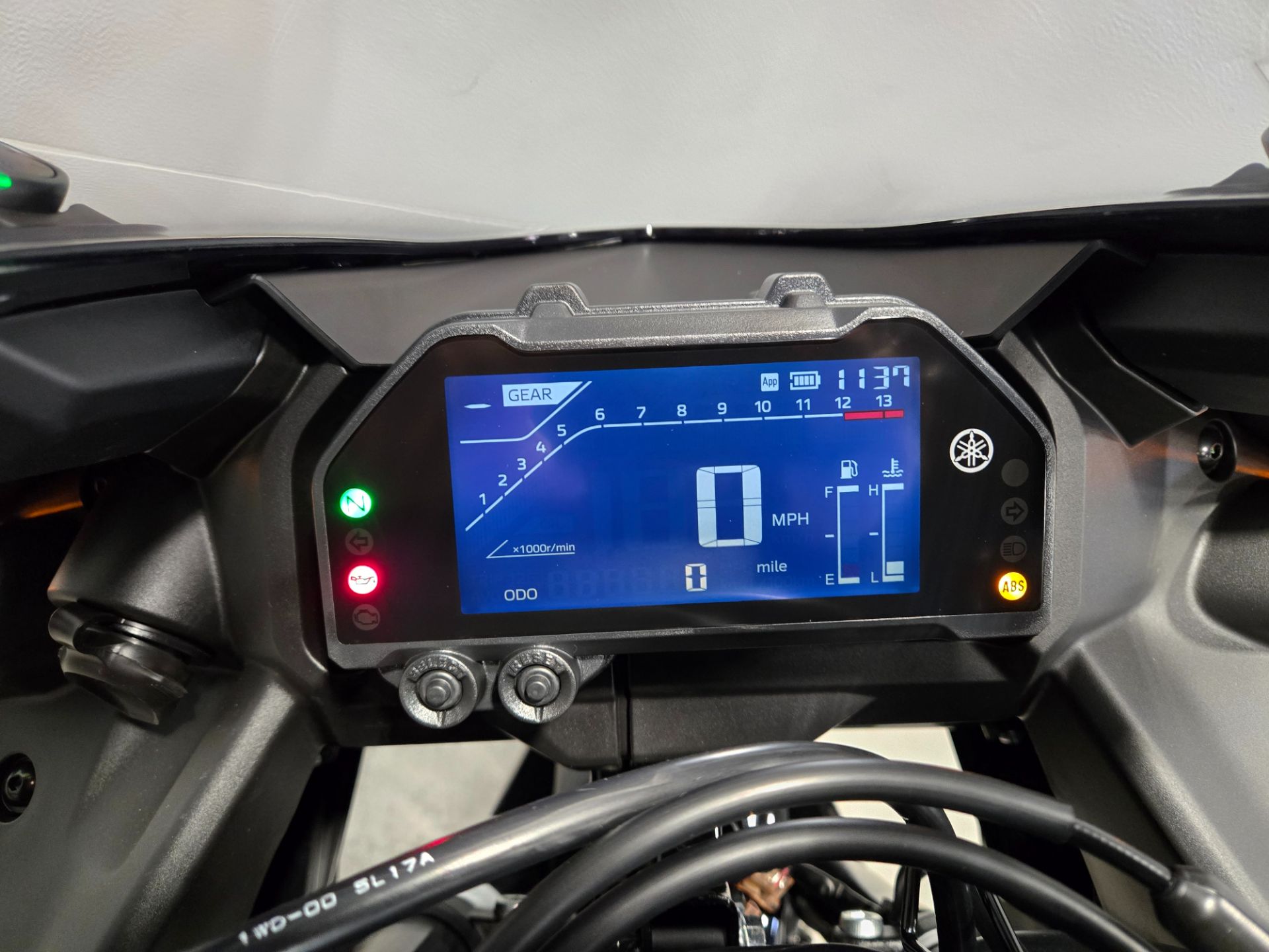 2026 Yamaha YZF-R3 10