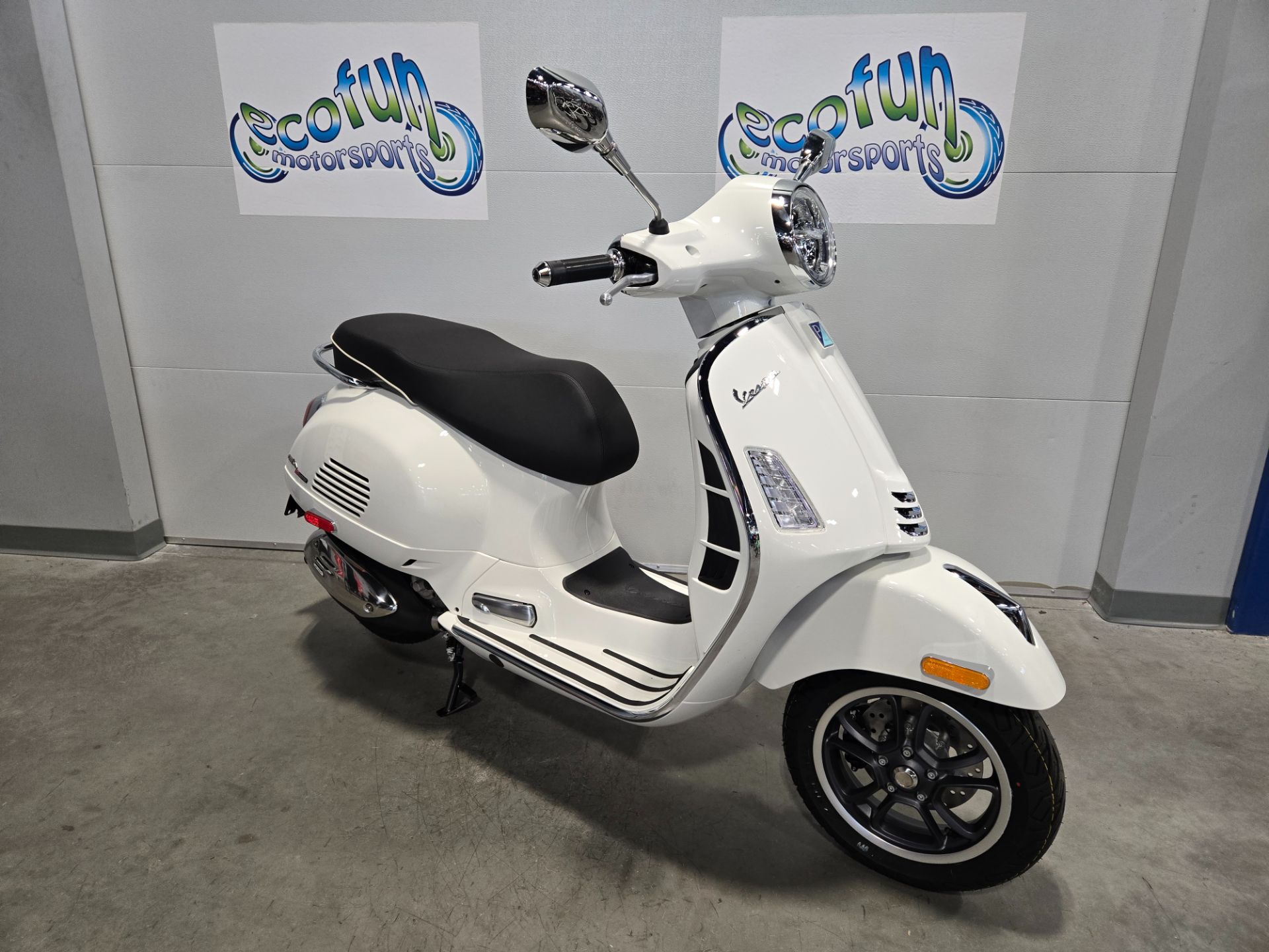 New 2025 Vespa GTS 310 Super Scooters in Forest Lake MN