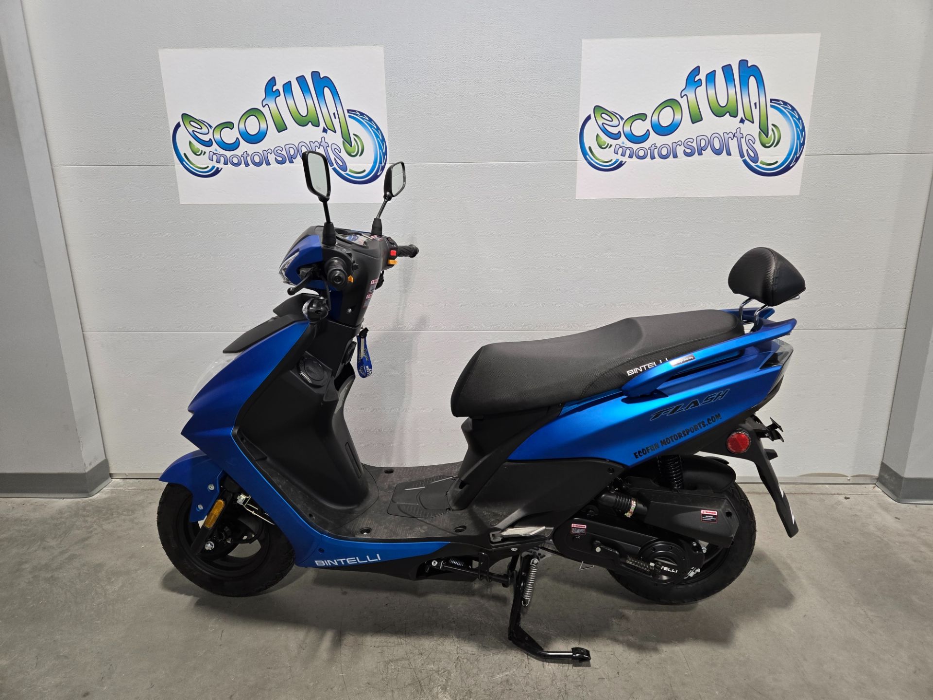 New 2024 YNGF Flash 49cc Scooter | Scooters in Forest Lake MN